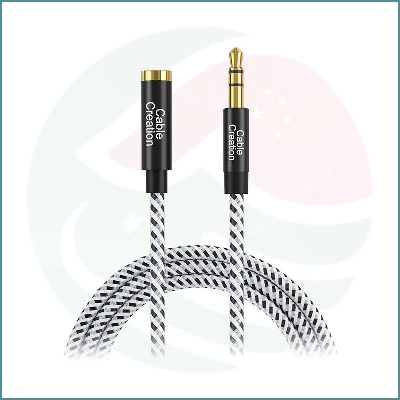 CableCreation 3.5mm Male to Female Extension Cable - Image 2